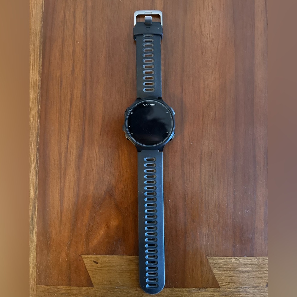 Garmin Forerunner 735 Triathlon // Running watch